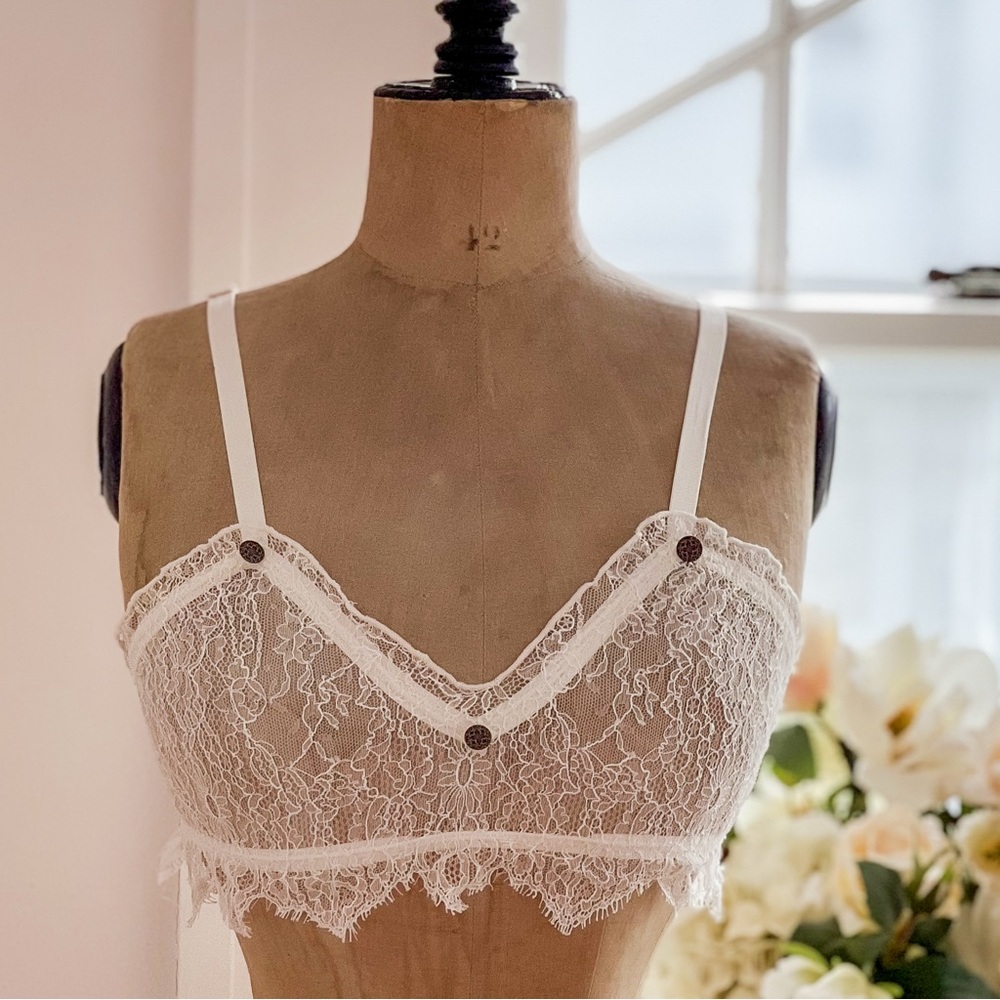 Delicate Lace Bralette by Undrest Lingerie Size Small